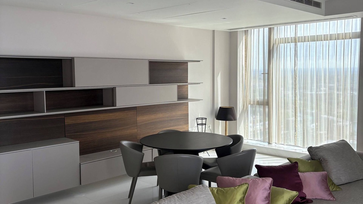 Canary Wharf Apartment | Immaculate spacious high floor Canary wharf apartment