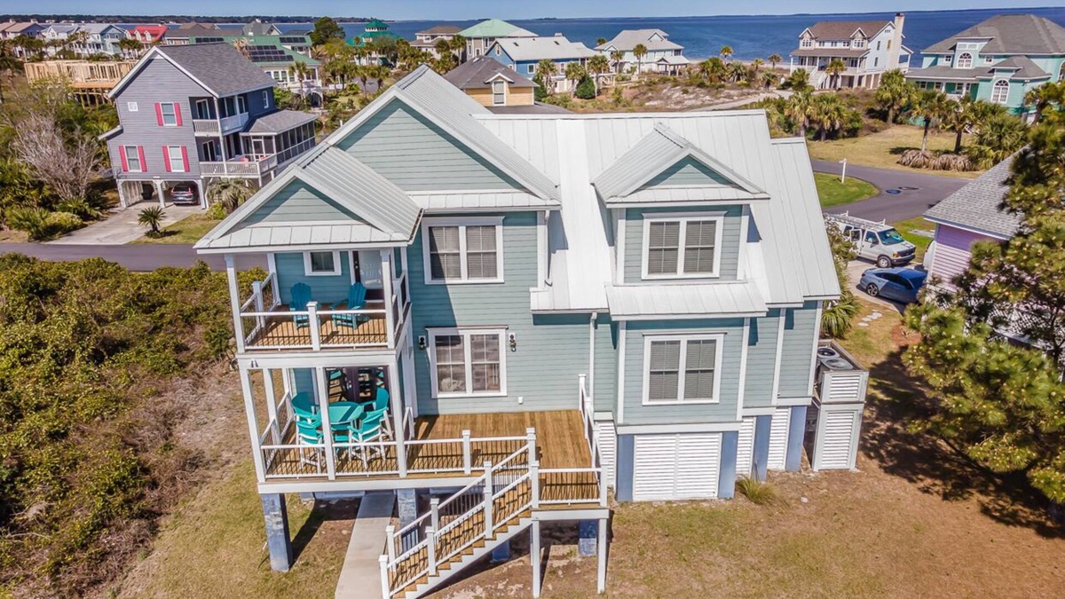 Beachwalk House | Immaculate Low Country Oasis on Harbor Island
