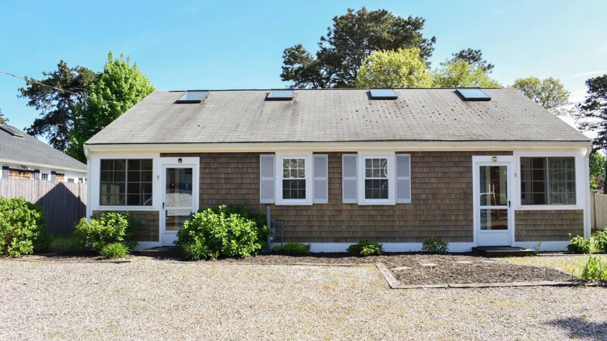 Dennis Port House | Immaculately clean 2 bedroom duplex less than .3 miles to Sea Street Beach