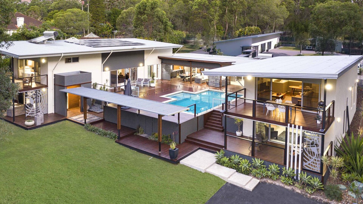 Sheldon House | Immerse and relax in this resort style facility surrounded by beautiful art.