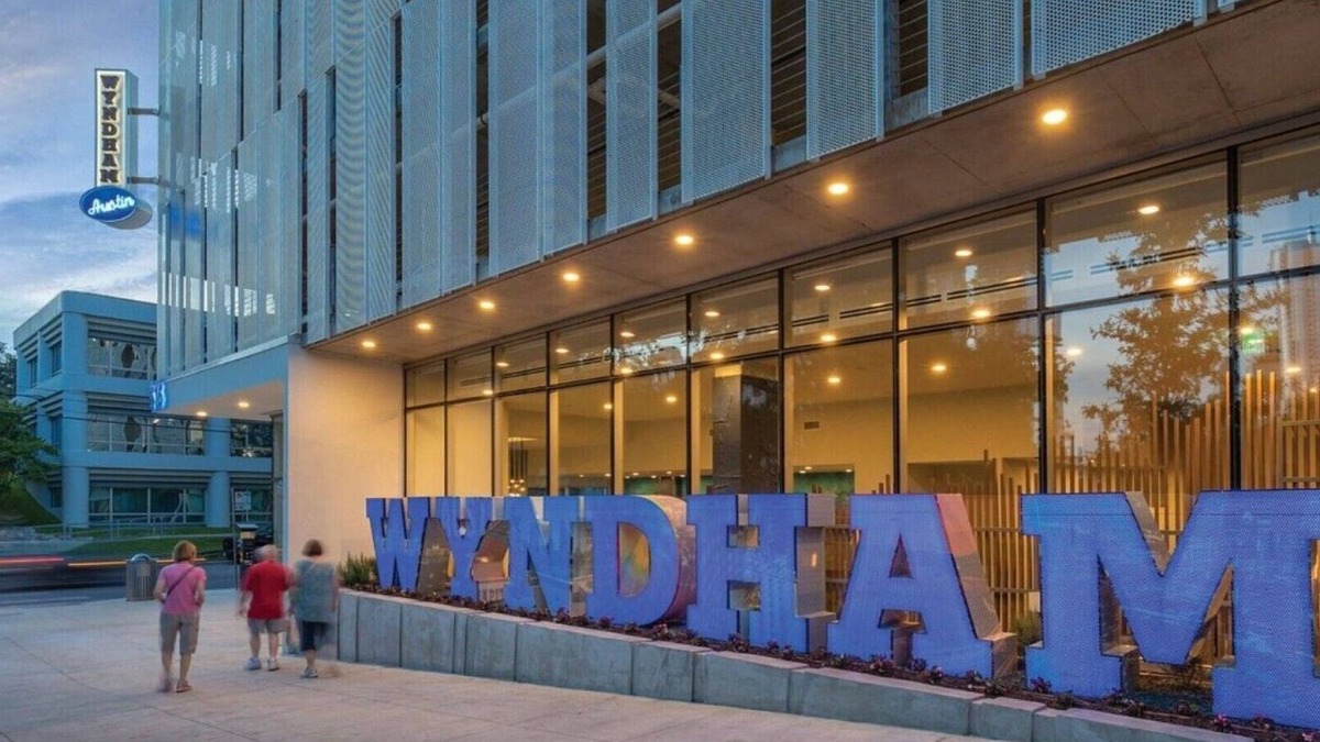 West End Resort | Immerse Yourself in the Heart of Austin at Wyndham Austin-Studio
