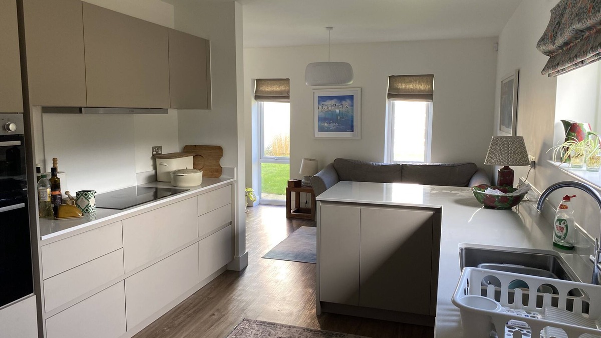 Clyst St Mary House | Impeccable 3-Bed House - Topsham, Exeter