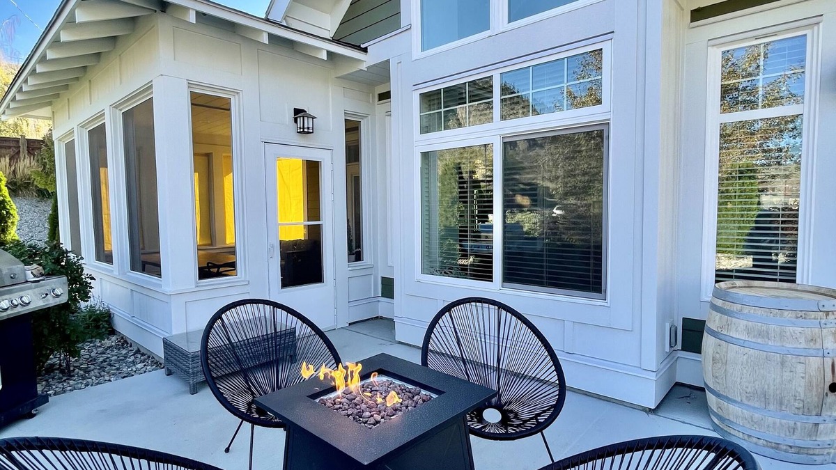 Okanagan-Similkameen Cottage | *Impeccable 3 bedrm cottage in sought-after "The Cottages" Osoyoos Lake & beach