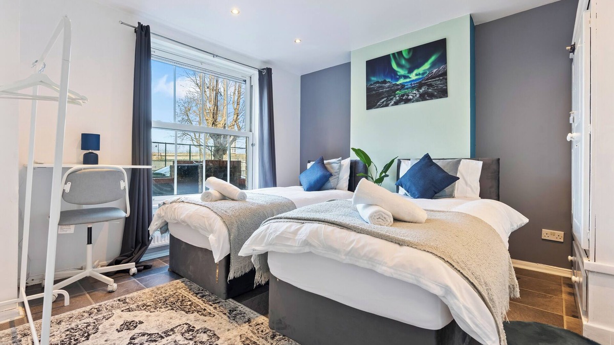 Ferndale House | Impeccable 4-Bed House with garden in Brixton
