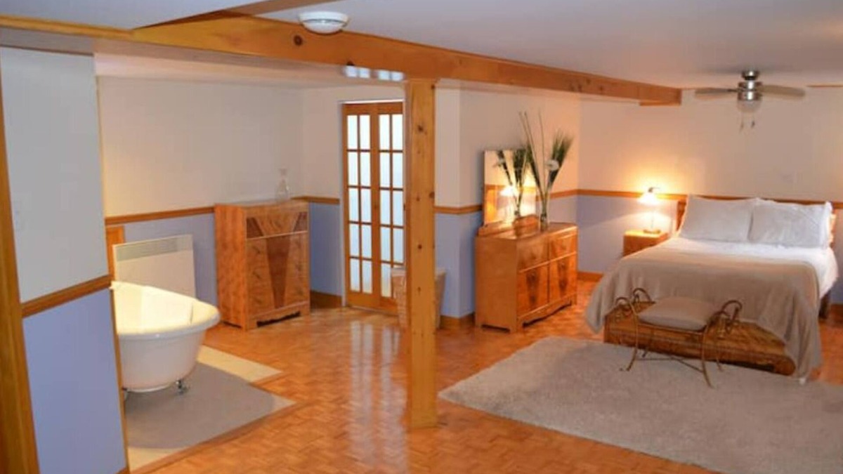 LaSalle House | Impeccable! Maison Champêtre Face au Fleuve!