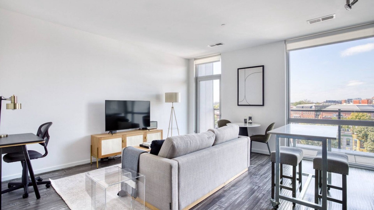 Shaw Apartment | Impeccable Shaw 1BR on U St corridor near bars + dining, by Blueground