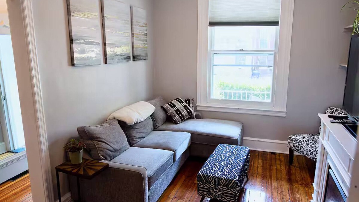 East Mount Airy House | Impeccably Restored and Appointed Row-house