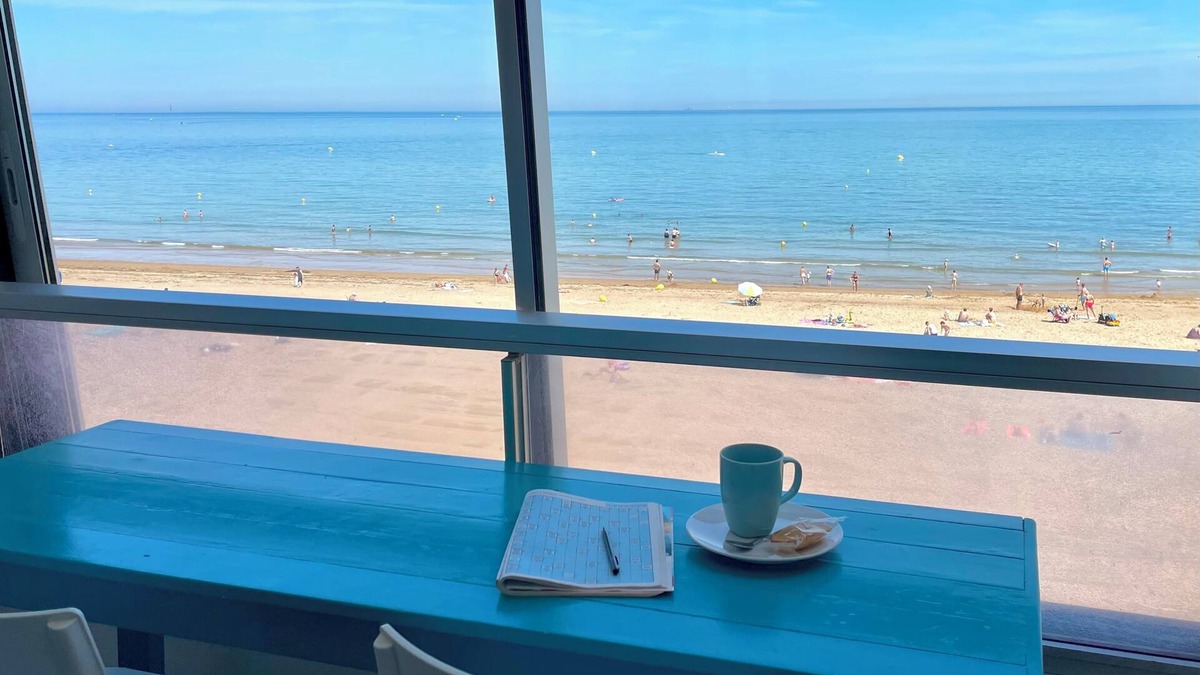 Courseulles-sur-Mer Apartment | IMPRENSABLE SEA VIEW - 2 rooms Courseulles-sur-Mer 4 people