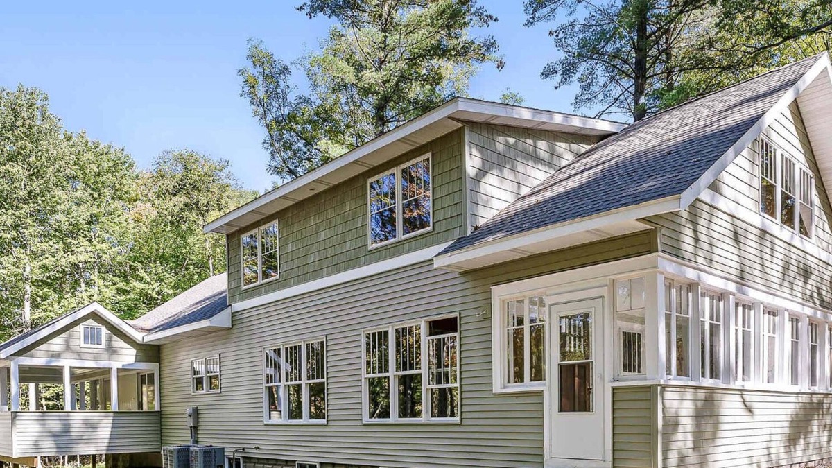 Kendall House | Impressive Dual Woods and Lake Homes That Sleep 32