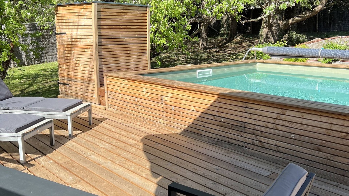 Montauban House | In a green setting, my wooden house with its private swimming pool