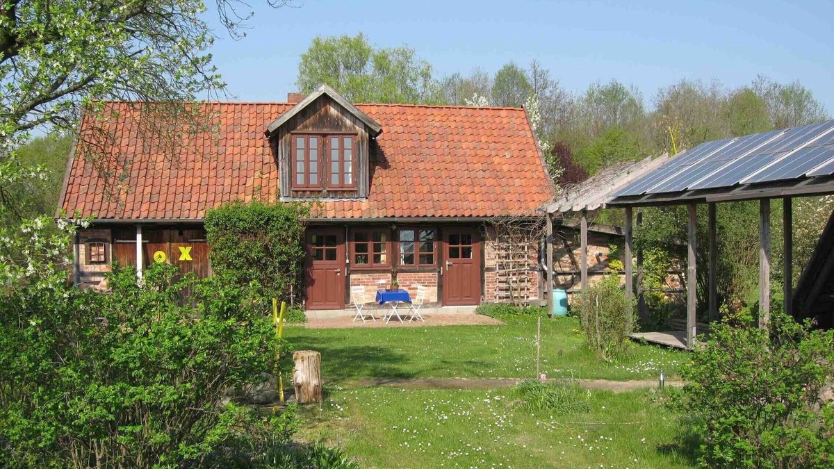 Luckau House | In a quiet village set-up on fantastic garden and forest area