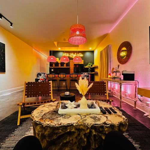 Baker House | in Baker St. Abode Minutes to Downtown