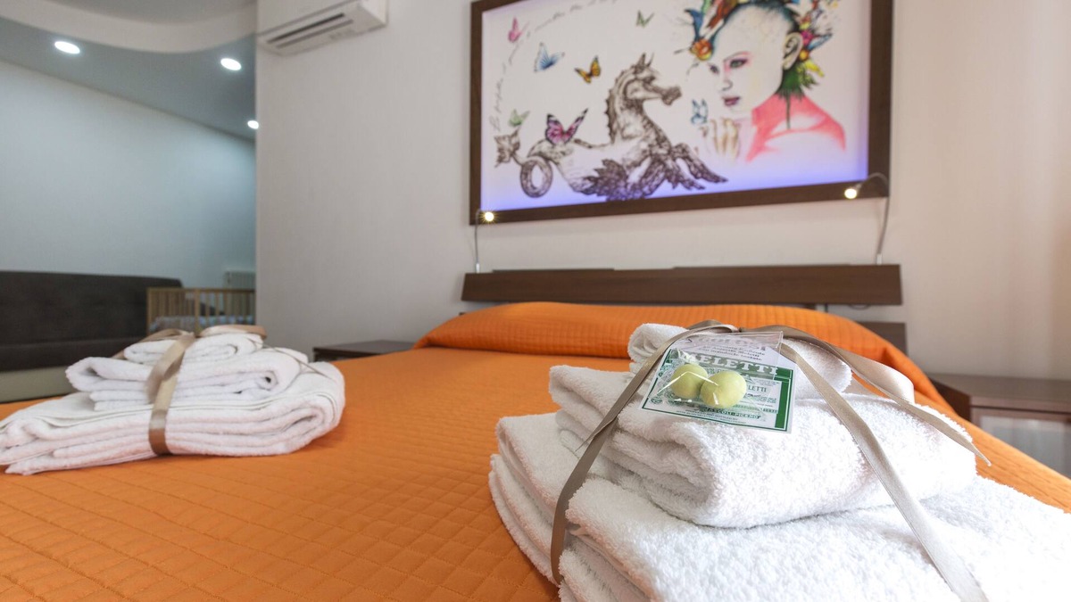 Ascoli Piceno Apartment | In bed in Art 1 + 2 - Comfort and beauty