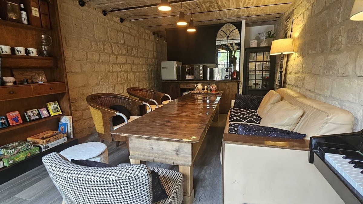 Houilles Apartment | In city center and next to the train station