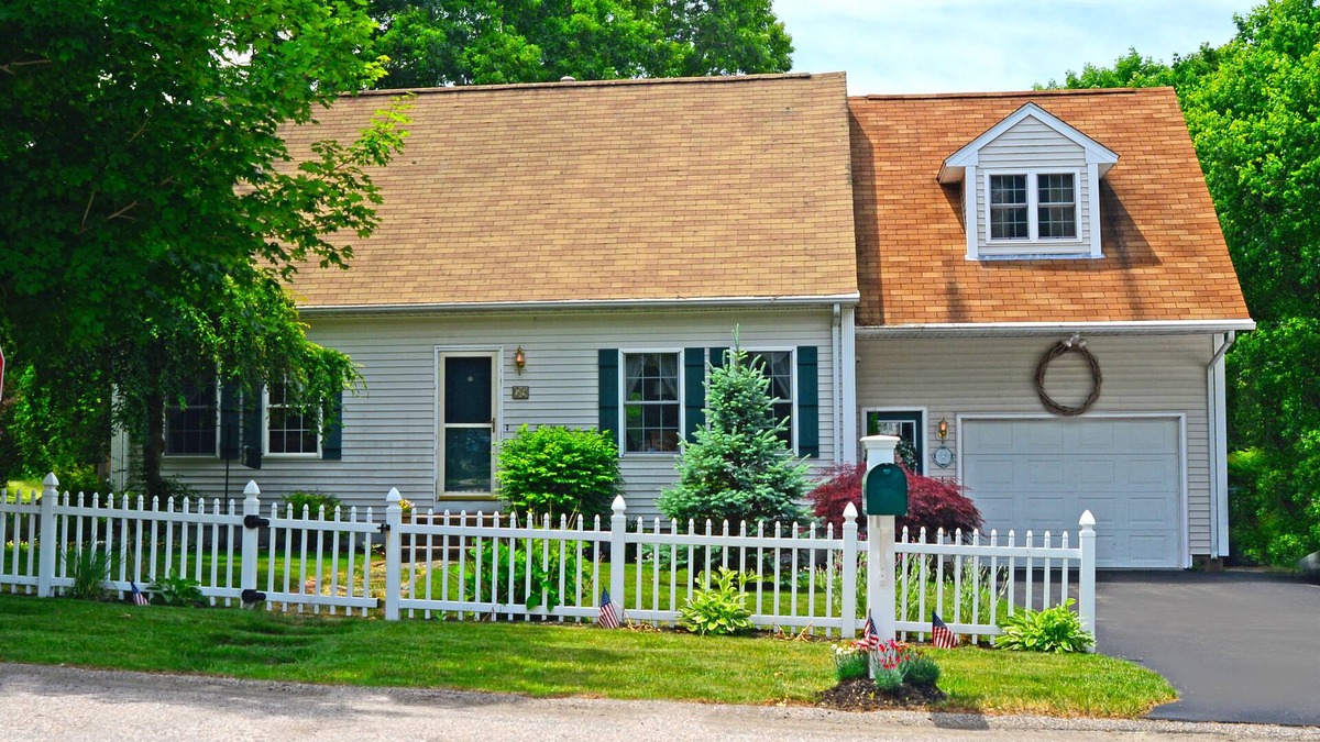 North Kingstown House | IN-GROUND POOL, Close to Beach/Vineyards, Wickford, Newport & Narragansett