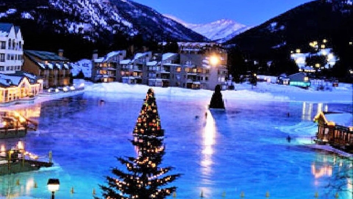 Lakeside Village Condo | In Keystone! Wood Fireplace! On Lake! Hot Tub/Pool! Walk 2 Food! Views! BigUnit