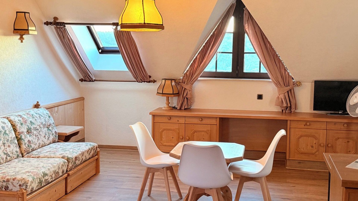 Zweifall Apartment | In & Out boarding house comfort for four rooms