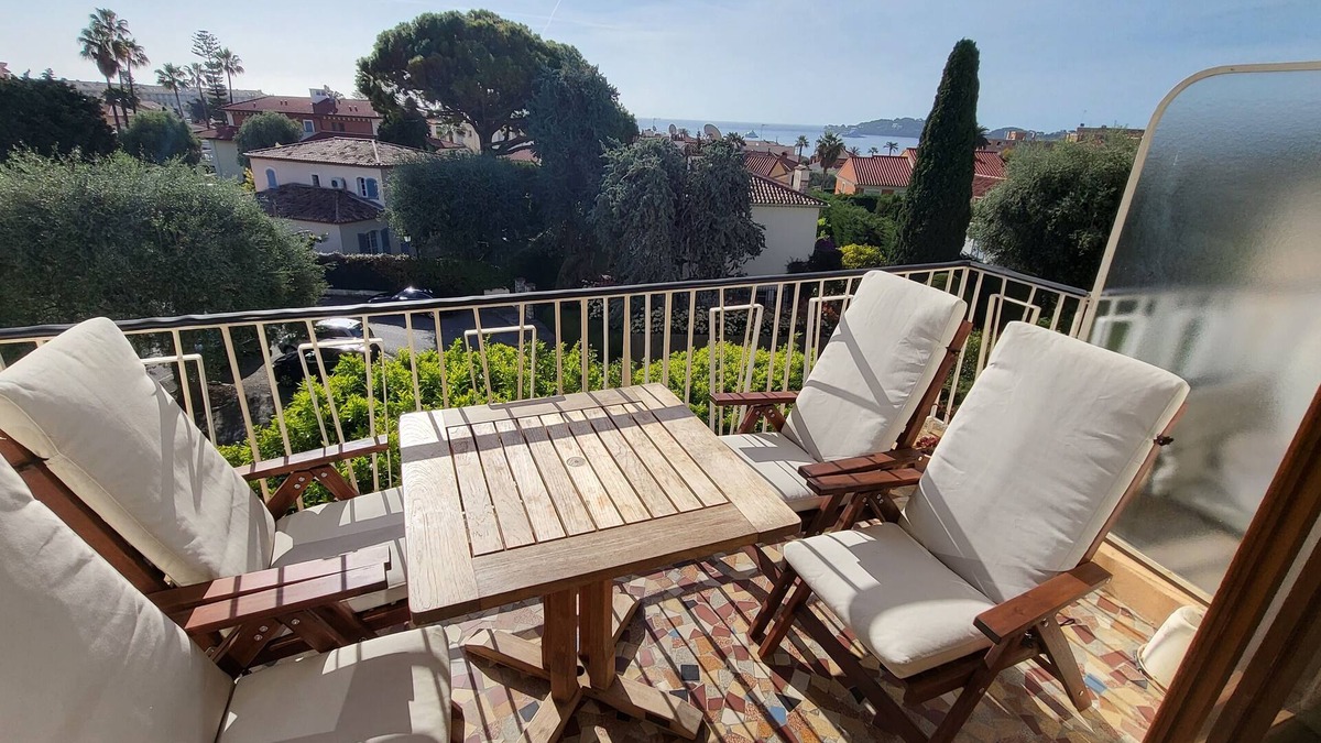 Beaulieu-sur-Mer Apartment | In private domain, apartment with sea view, peaceful for holiday or remote work.