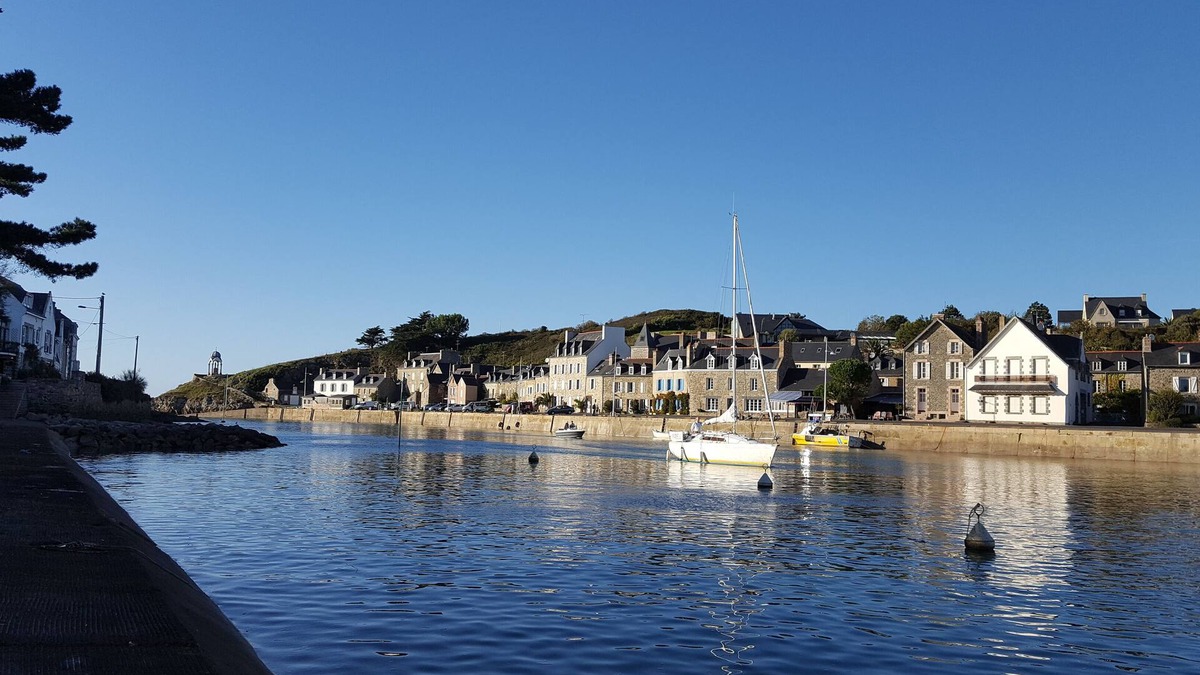 Saint-Alban House | In Saint-Alban (22), Breton house, 3Km sea in a wooded park of 6. 000m2