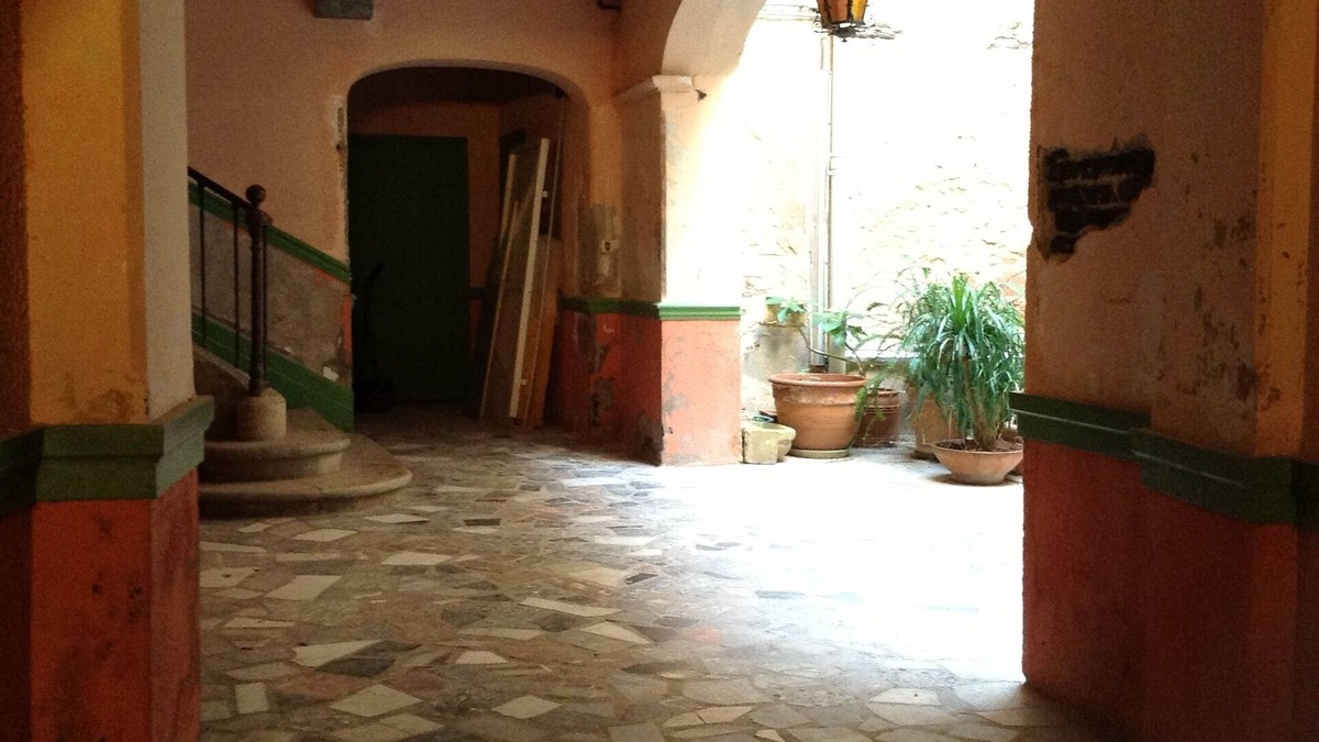 Saint-Jean Apartment | In small private hotel in the city center, 45m2 apartment