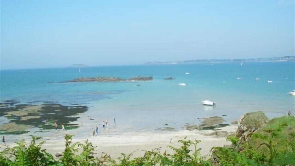 Saint-Jacut-de-la-Mer House | In the center of the peninsula, detached house fully renovated