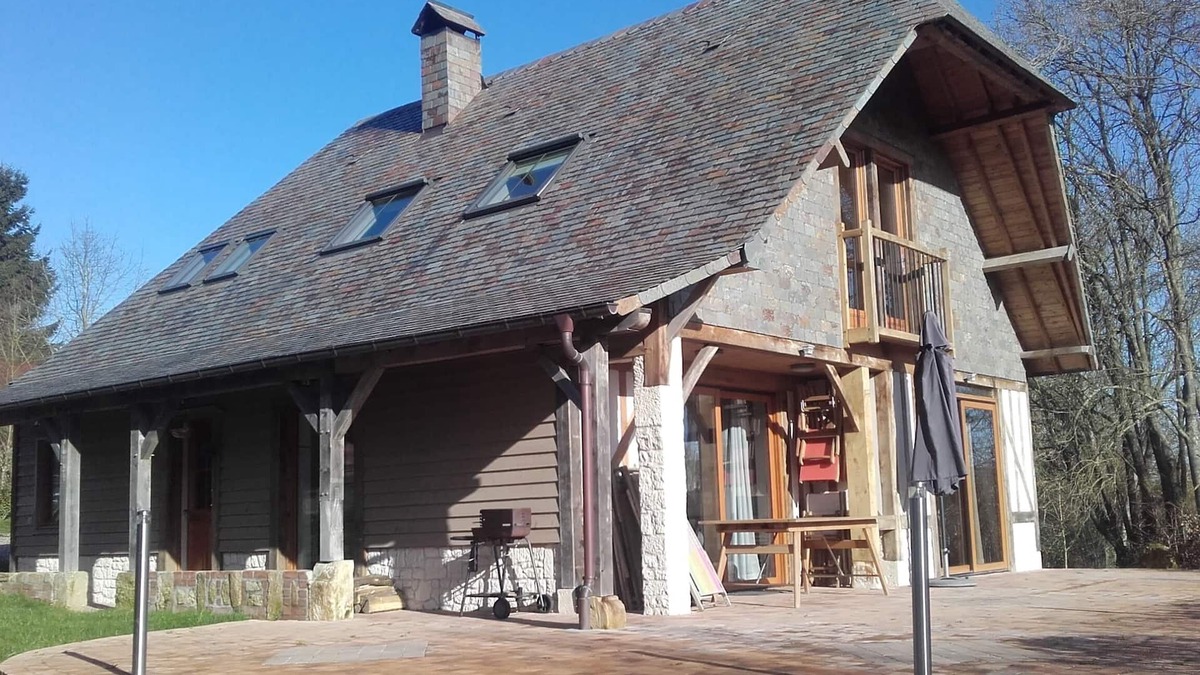 Genneville House | In the countryside 15 minutes from Honfleur, a recent house, bright