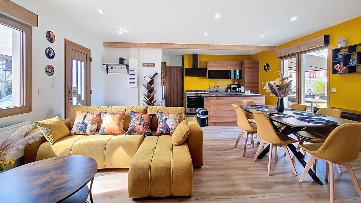 Joncreuil House | In the countryside between Lac du Der and the lakes and forests of the Orient, Le Râle d'eau