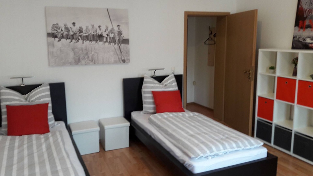 Reichenbach im Vogtland Apartment | In the countryside and close to the city, for work and leisure