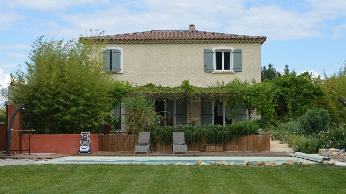Saint-Laurent-des-Arbres Villa | In the heart of cicadas and vineyards