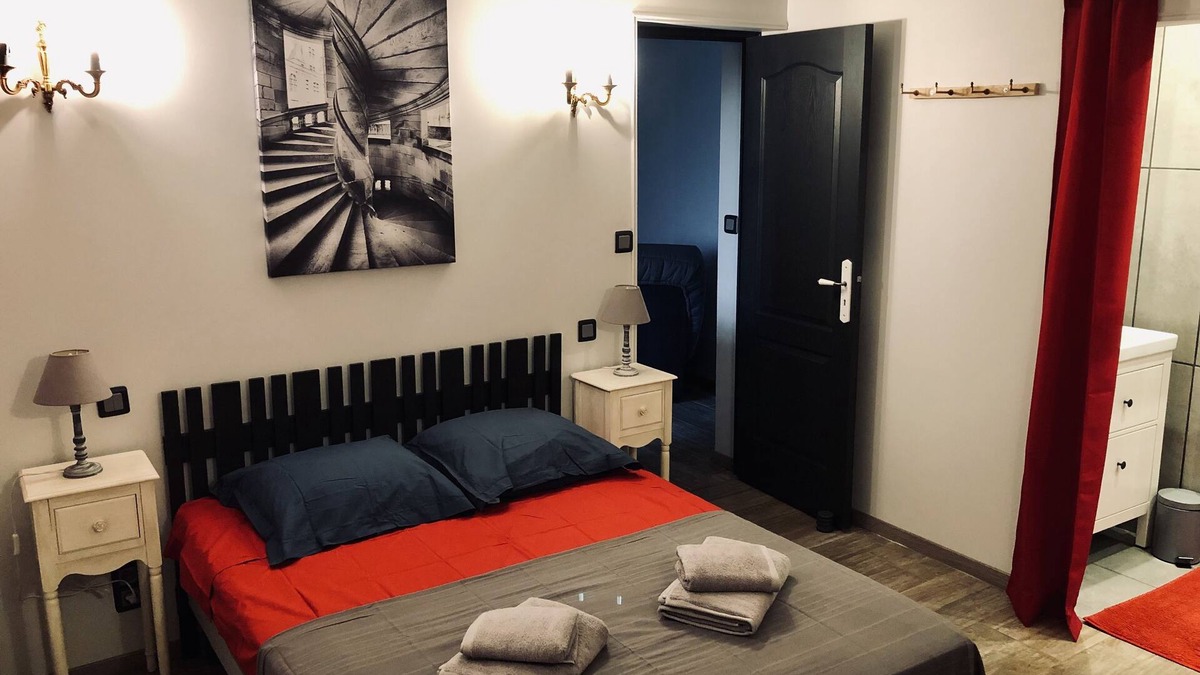 Romorantin-Lanthenay Apartment | In the heart of the Sologne, single-storey apartment with patio