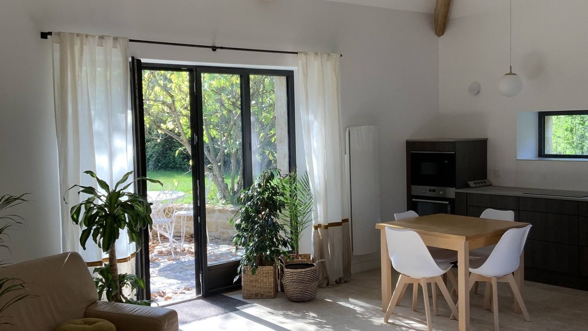 Bellevigne-en-Layon Other | In the heart of wine-growing Anjou, renovated gîte on a 10-hectare estate