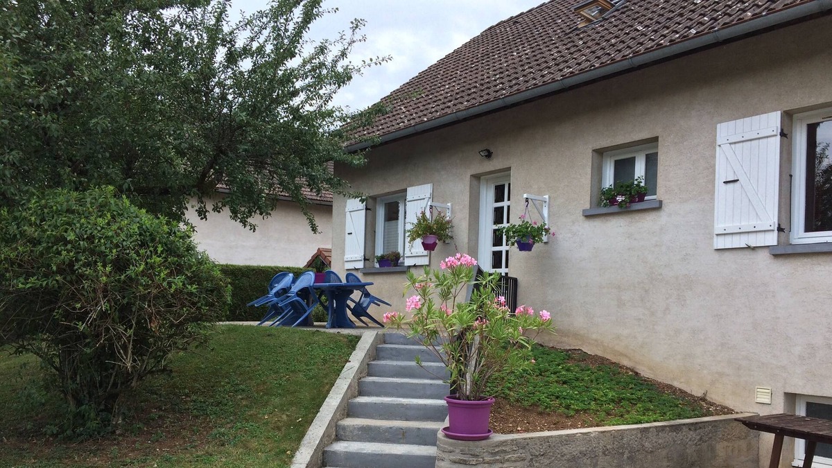 Clairvaux-les-Lacs House | In the heart of the Lakes region: ideal for holidays with family or friends