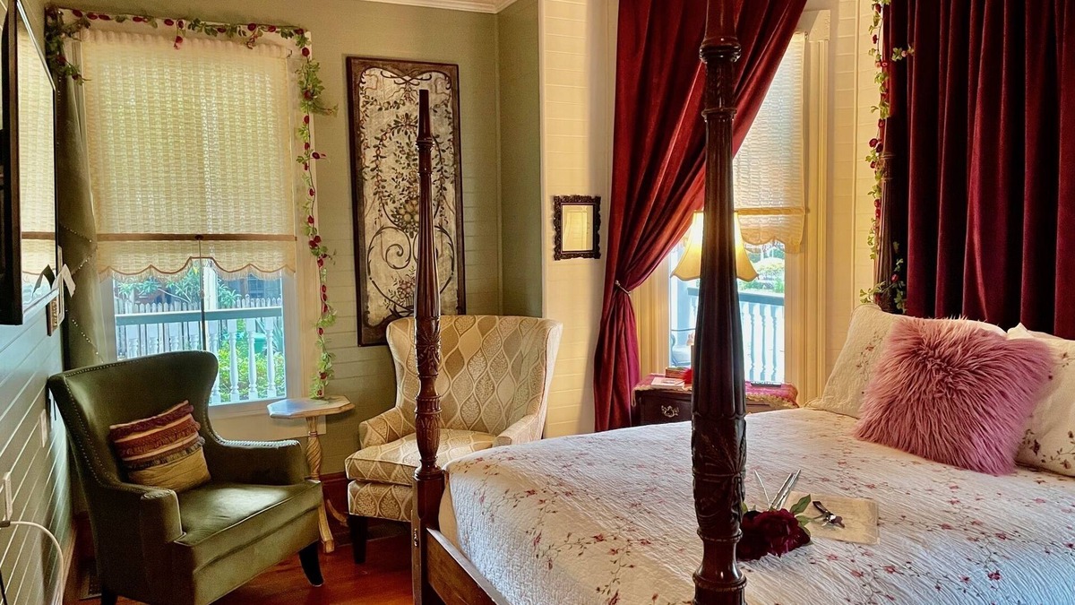 Historic Downtown Apalachicola House | In the Heart of Apalachicola~Walk Everywhere!~Vintage Rose Suite~Majestic Jewel