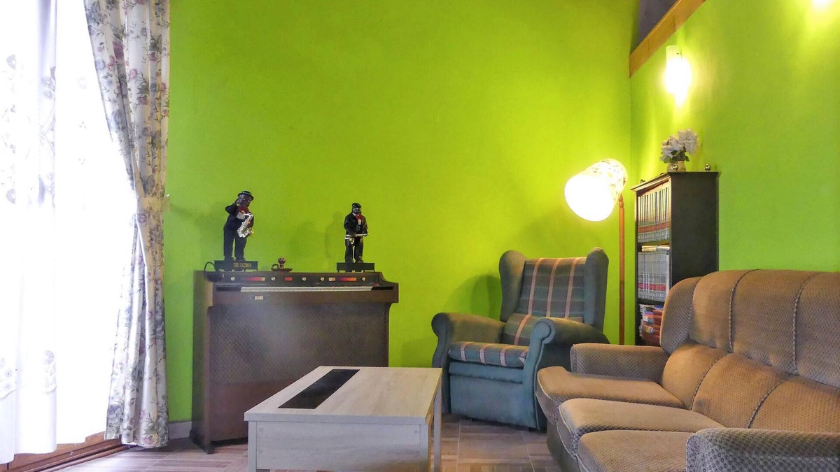 Laviana House | In the heart of Asturias welcomes you this colorful vacation home.