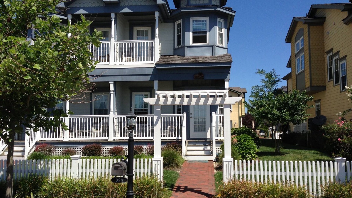 Beach Haven House | In the Heart of Beach Haven !
