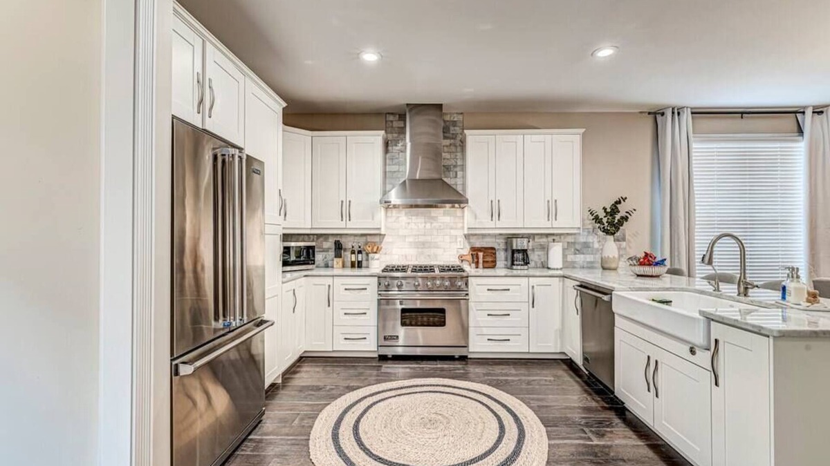 Lockerbie Square House | In the Heart of Downtown Indy - Sleeps 14!