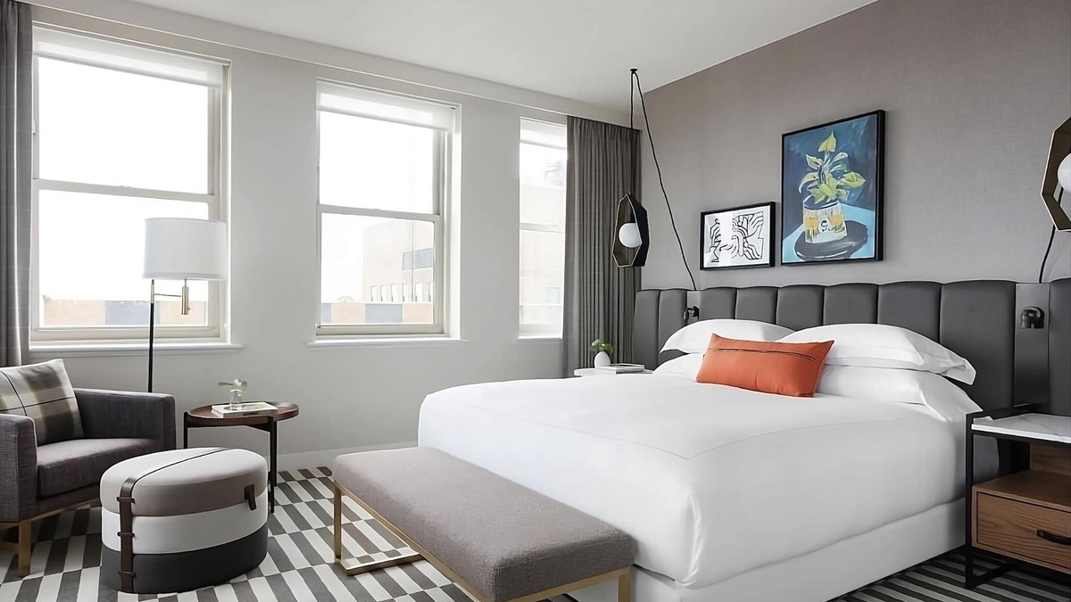 Downtown Fort Worth Hotel | In the heart of Downtown Fort Worth! Close to Fort Worth Zoo! Pets Allowed!