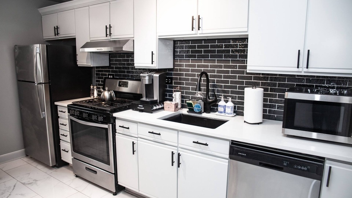 St. Charles Apartment | In the heart of downtown St Charles, IL