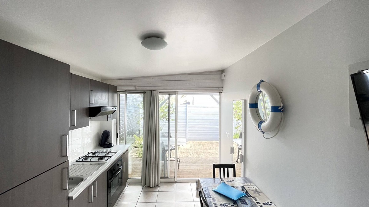 La Flotte Cottage | In the heart of La Flotte - House for 2 people - Private patio - Private parking