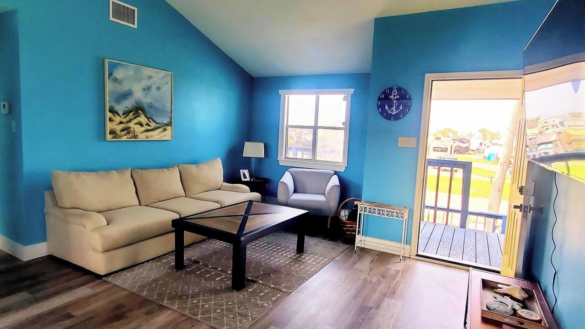 Port Aransas House | In the Heart of Port A! Beach - Boat - Fish! Cart Zone - Pets OK - Fenced Yard