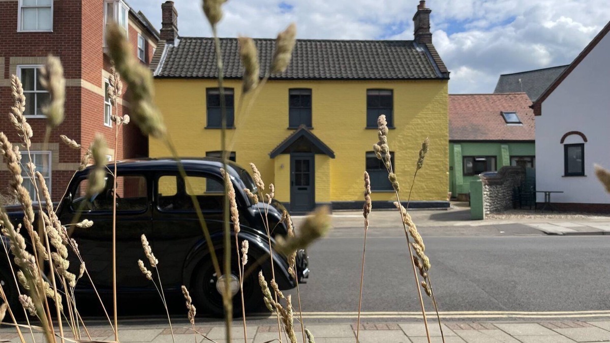 Sheringham House | In the heart of Sheringham, a short walk to the Blue Flag beach and promenade. n