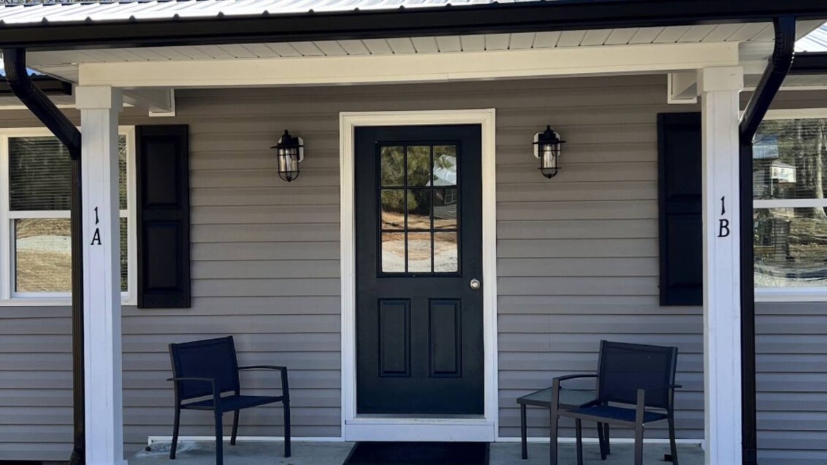 Aberdeen Apartment | In the heart of Southern Pines & Pinehurst!
