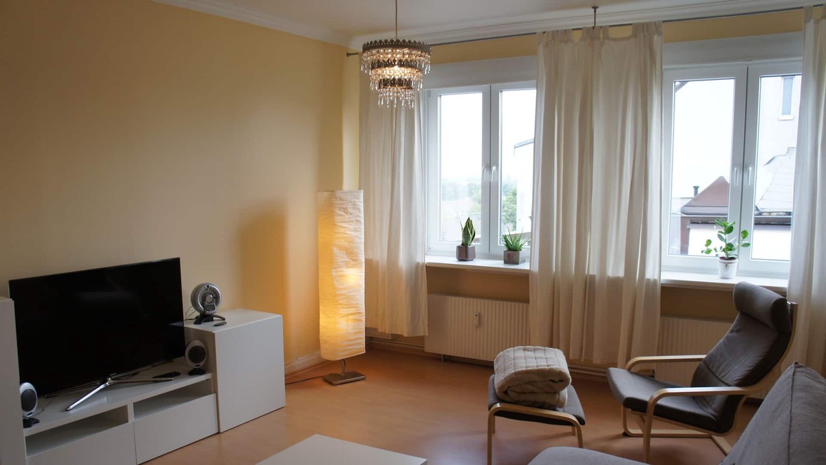 Hohenfelde Apartment | In the heart of the city - Spacious city apartment on the top floor