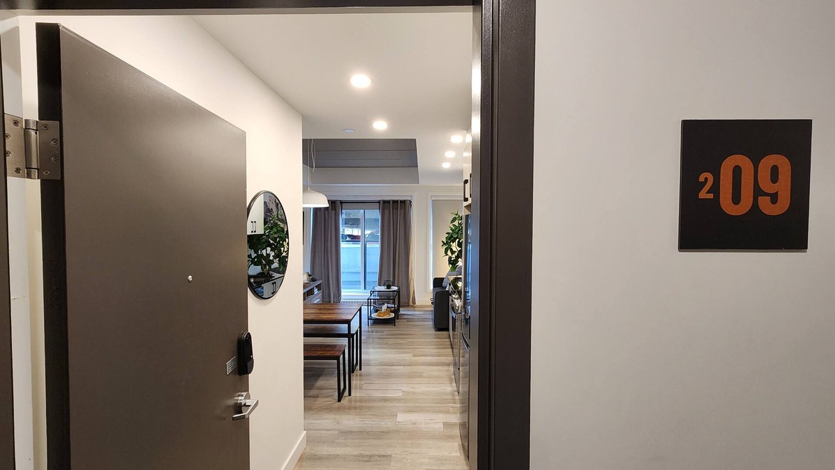 Saint-Roch Apartment | In the heart of the city, modern, comfortable, fully-equipped urban accommodation.