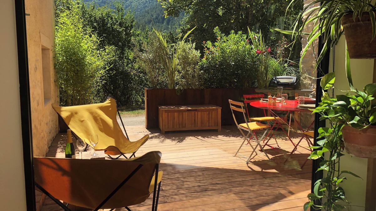 Aurel Apartment | In the heart of the Drôme valley, between Die and Crest, independent gîte