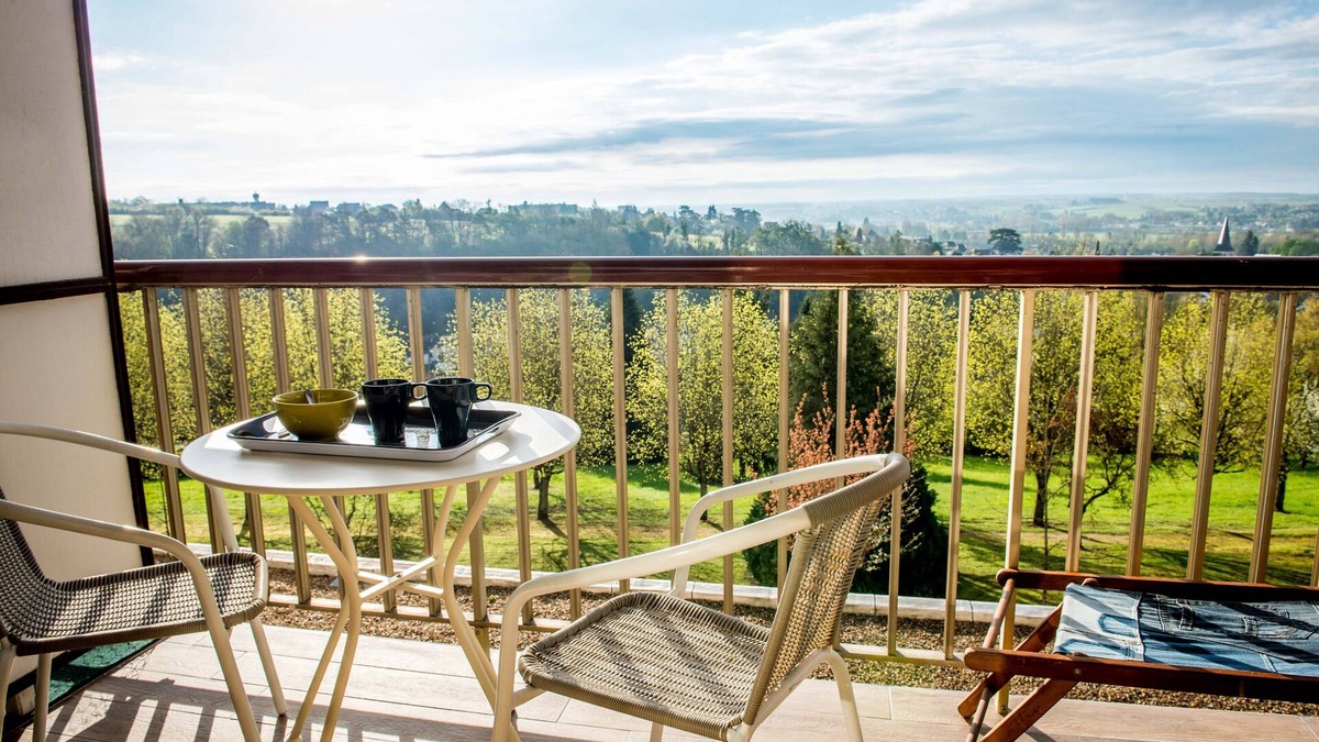 Montrichard Val de Cher Apartment | In the heart of the Loire Valley, near the Loire Castles and the Beauval zoo