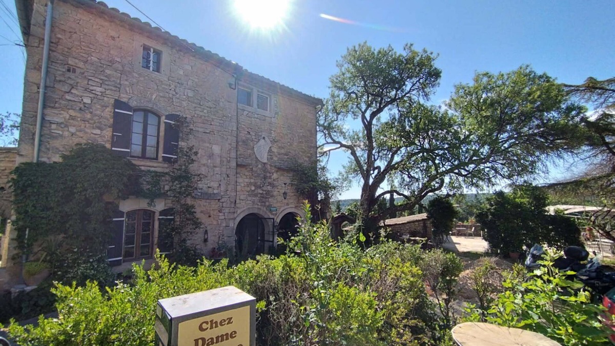 Issirac House | In the heart of the Gard countryside, in Provence