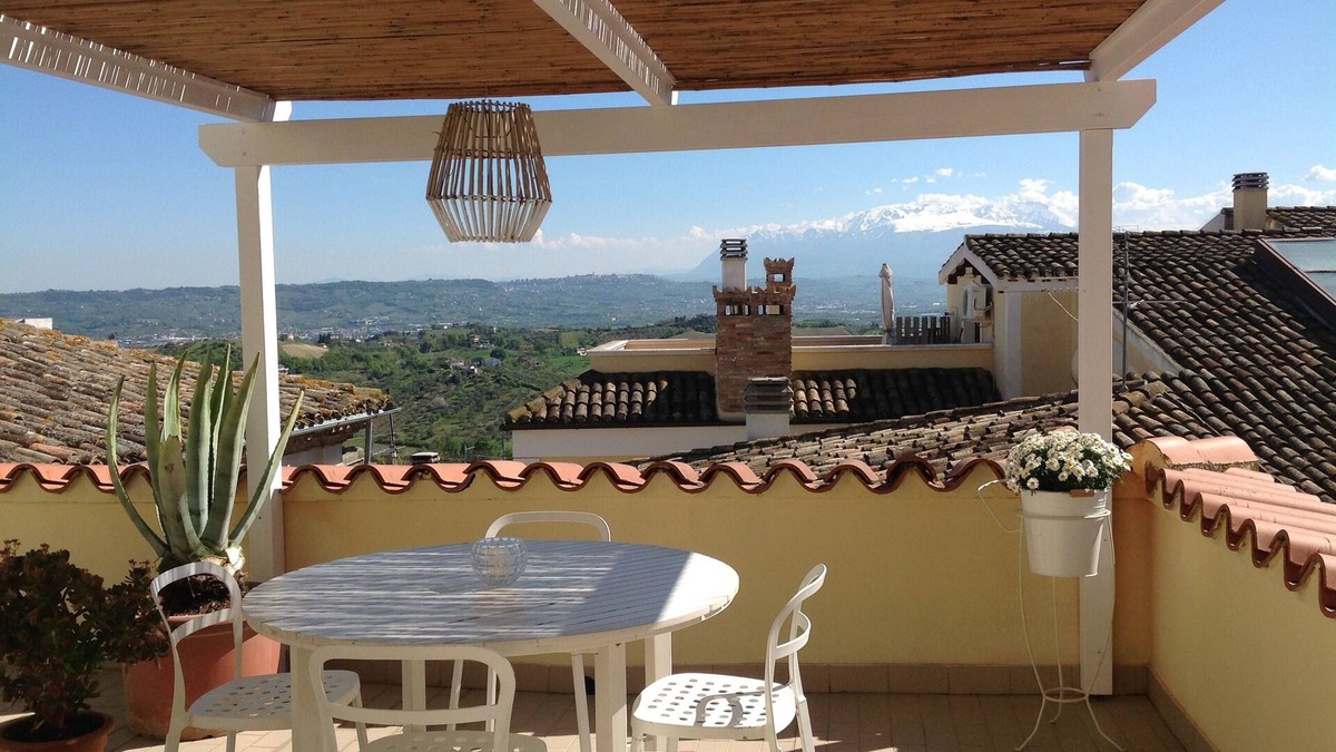 Case Fornace House | In the heart of the historic center b&b with terrace and breathtaking views. EXCLUSIVE USE.