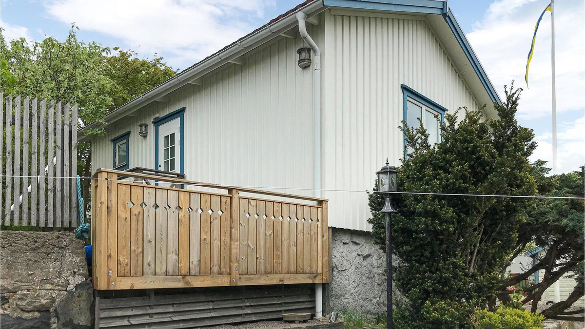 Ockero House | In the heart of the island Ökerö welcomes you this cozy cottage.