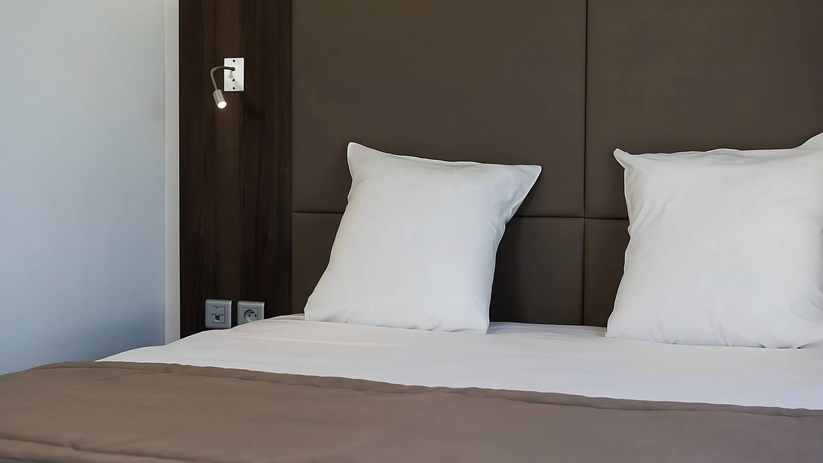 Dijon Hotel | In The Heart of The University Campus of Bourgogne! with Private Kitchenette